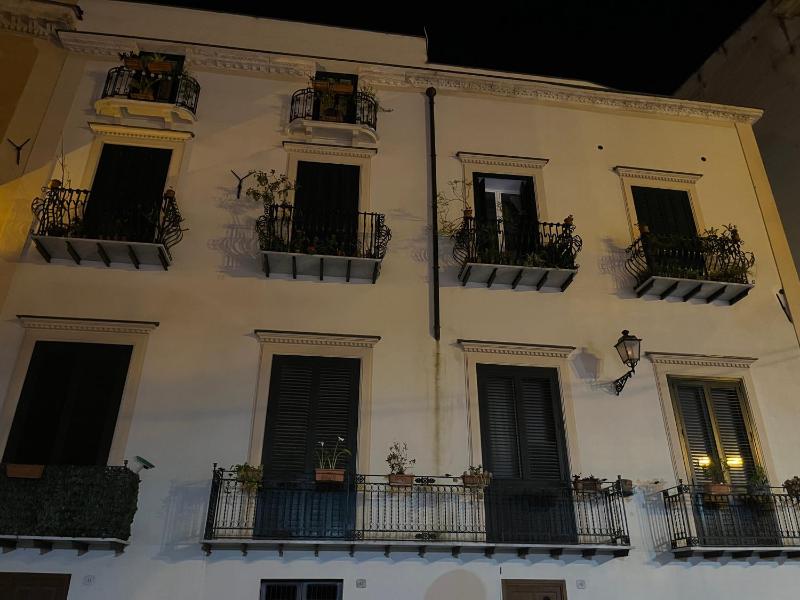 Palazzo dei Duchi D'Amico - Apartment -