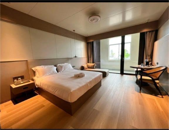Grace Hotel - image 4