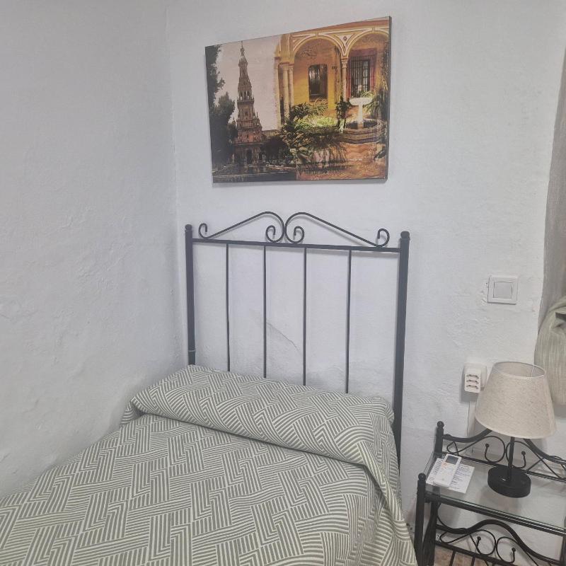 Double or Twin Room with Private Bathroom image 4
