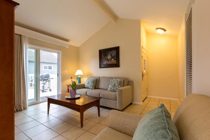 One-Bedroom Suite image 4