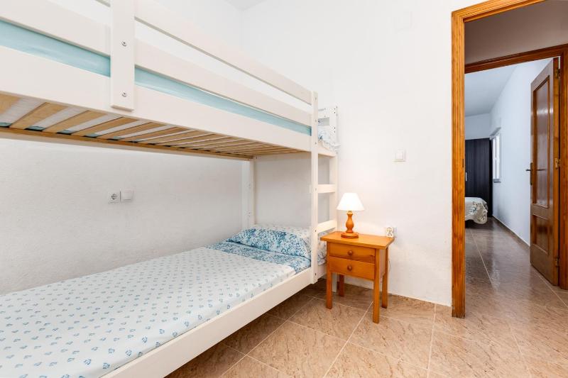 Elegant apartment in Torrevieja with shared pool - image 14