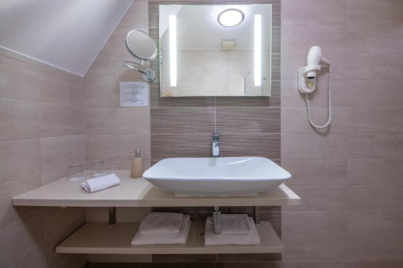 Superior Single Room image 4