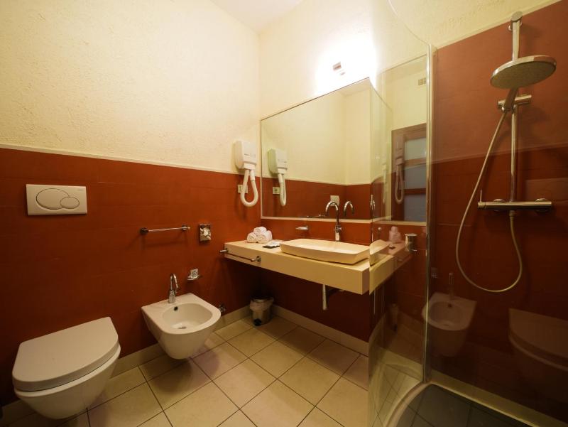 Comfort Triple Room image 2