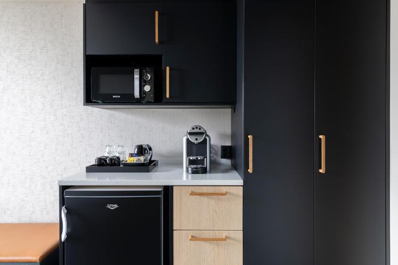 Standard Family Room image 3