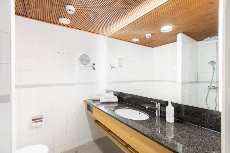 Standard Family Room image 2