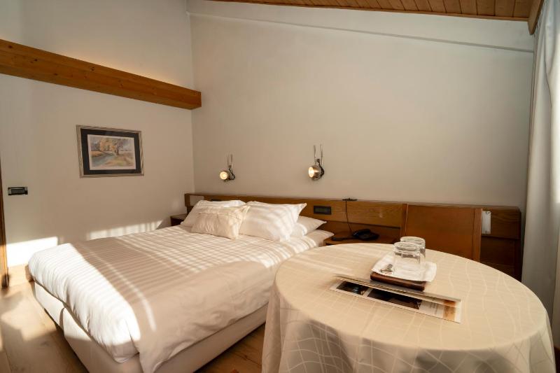 Economy Double or Twin Room image 4