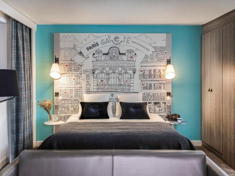 Premium Junior Suite with One Double Bed and One Double Sofa image 2