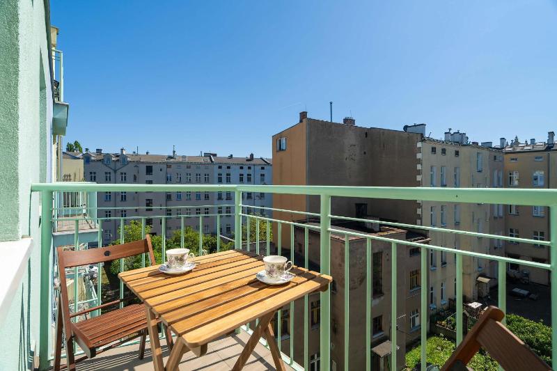 Bright Apartment Robocza in Wilda with Parking by Noclegi Renters - image 14