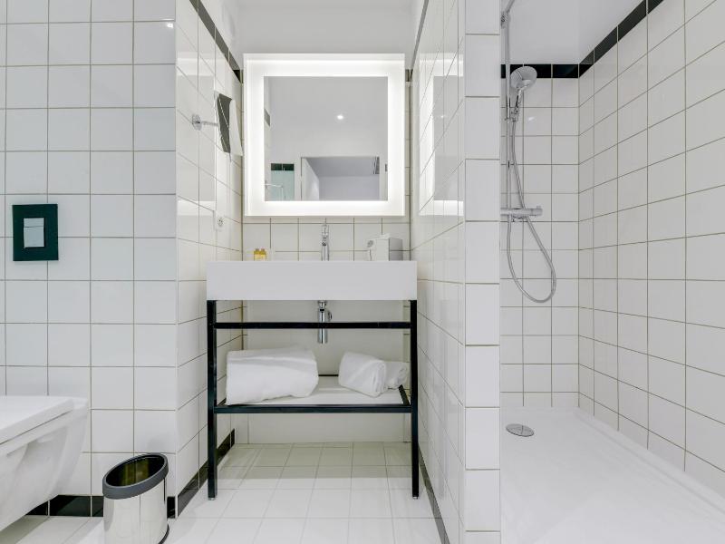 Privilege Double Room image 3