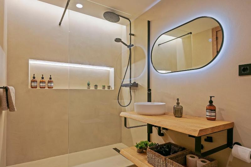 Two-Bedroom Suite image 3