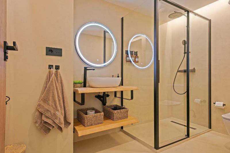Two-Bedroom Suite image 4