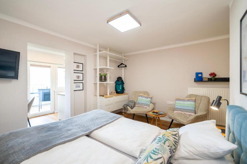 One-Bedroom Apartment image 3