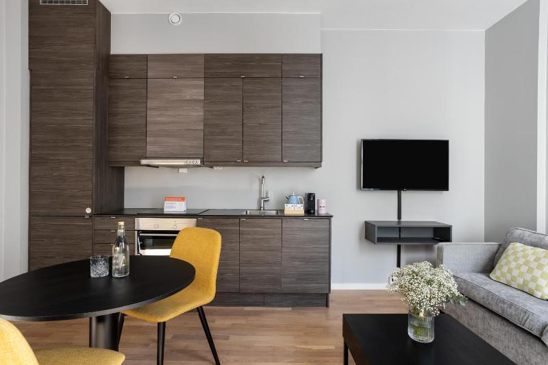 Large Studio with Kitchen - Single Bed, Accessible image 4