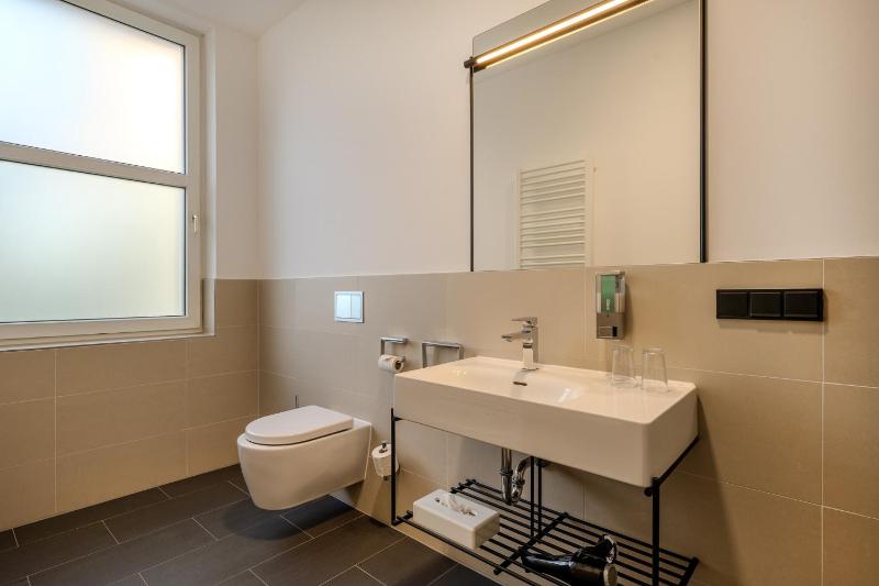 Superior French Room image 2