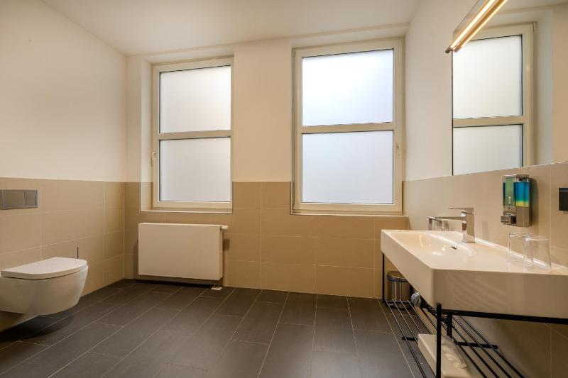 Superior King Room image 2