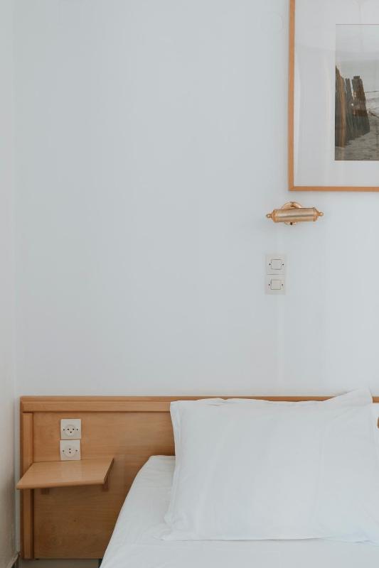 Standard Twin Room with Sea View image 3
