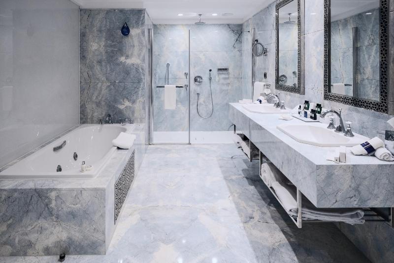 Presidential Suite image 2