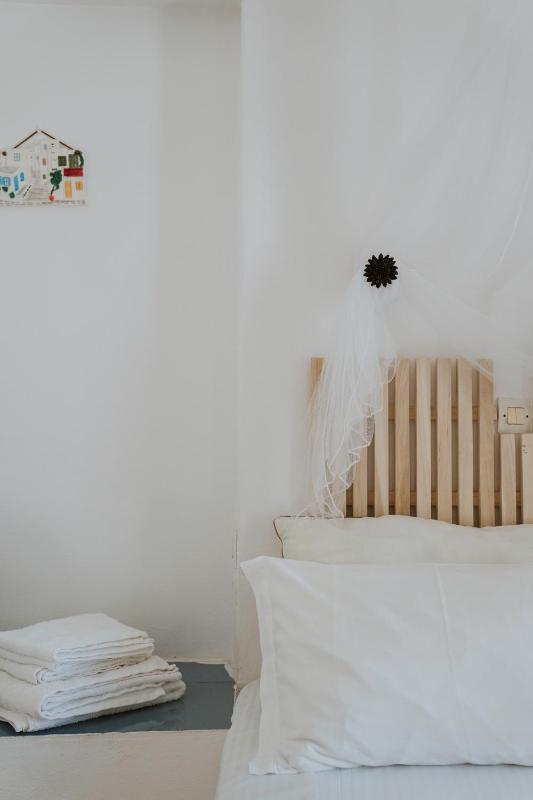 One-Bedroom Apartment with City View image 4