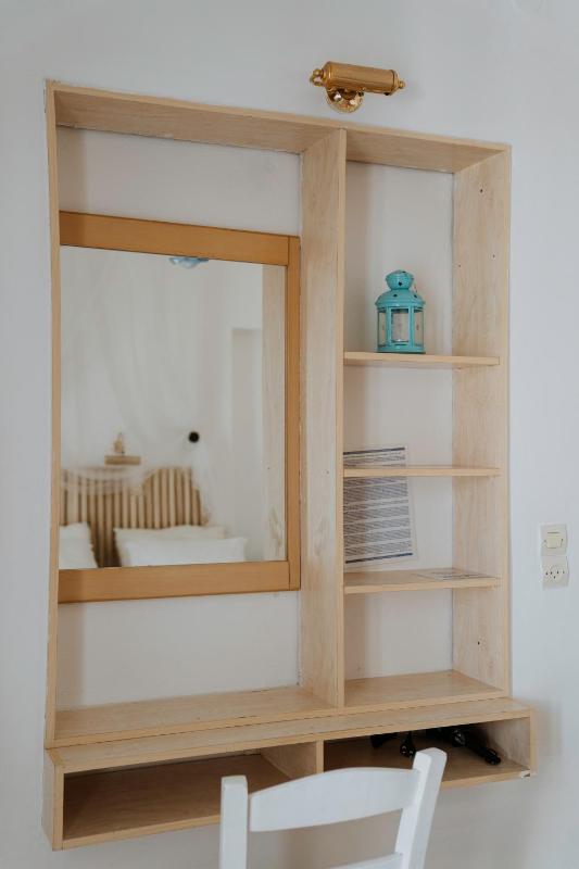 One-Bedroom Apartment with City View image 2