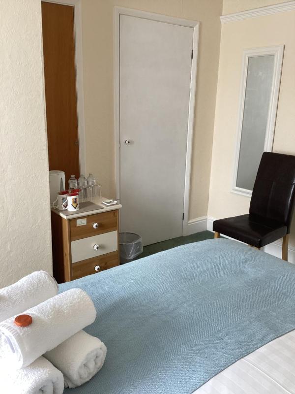 Family Room with Shower image 3