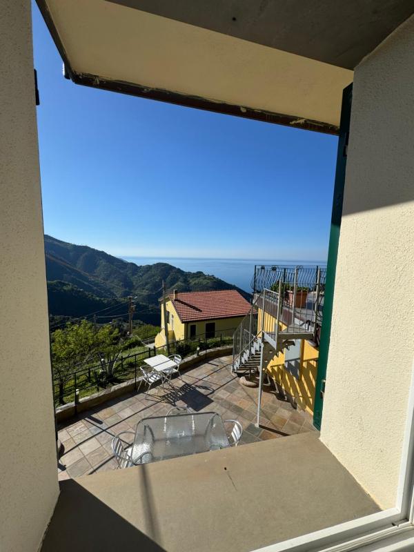 Family Room with Sea View image 3