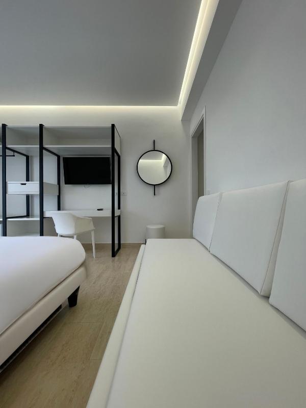 Family Room with Sea View image 4