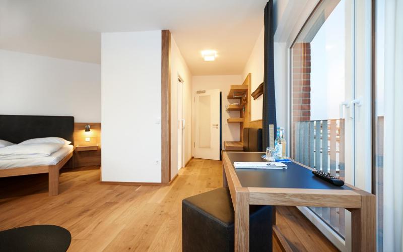 Double Room with Sea View image 1