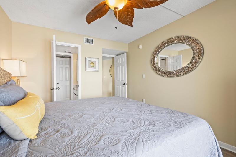 Surf Side Shores 1402 - image 22