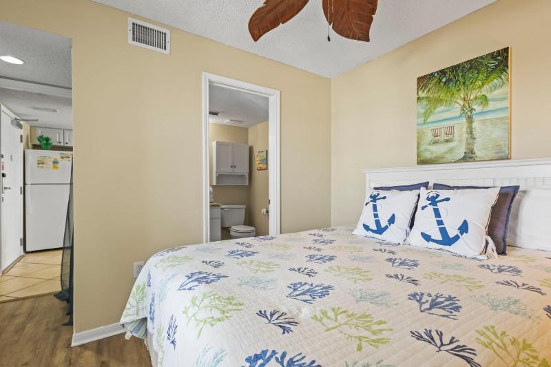 Surf Side Shores 1402 - image 6