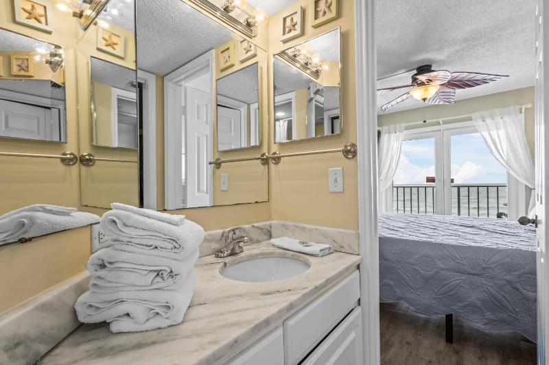 Surf Side Shores 1402 - image 34