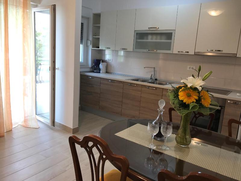 One-Bedroom Apartment - Ground Floor image 3