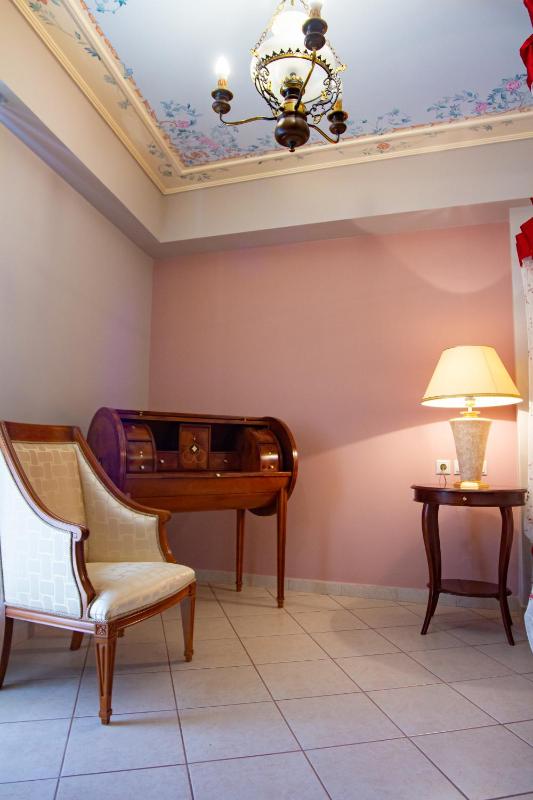Deluxe Suite image 3