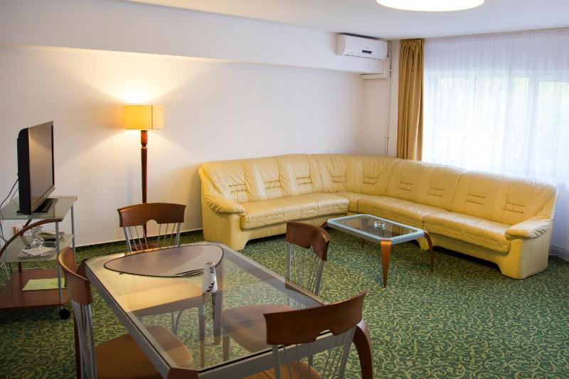 Standard Suite with Lake View image 1