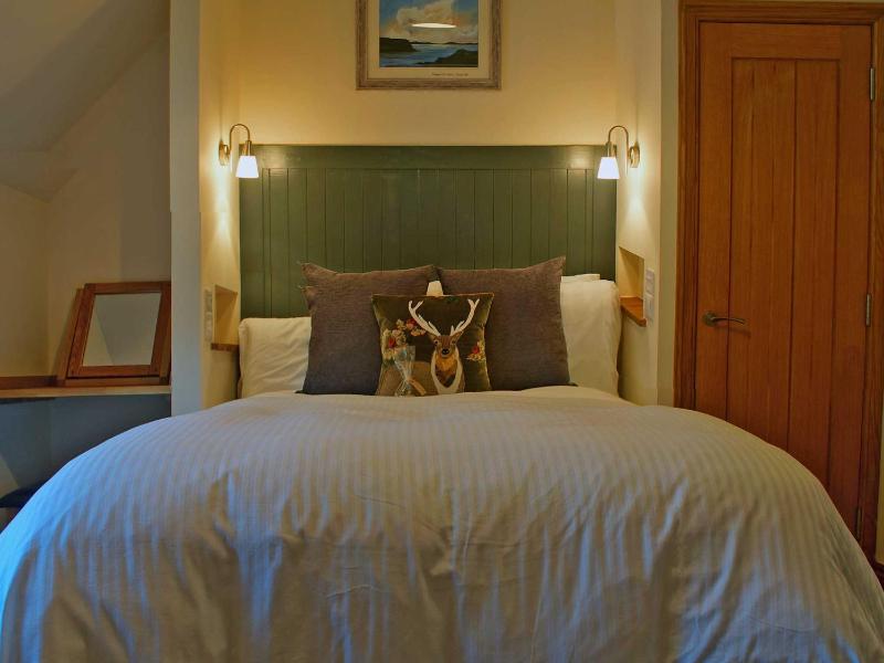 Standard Double Room image 3