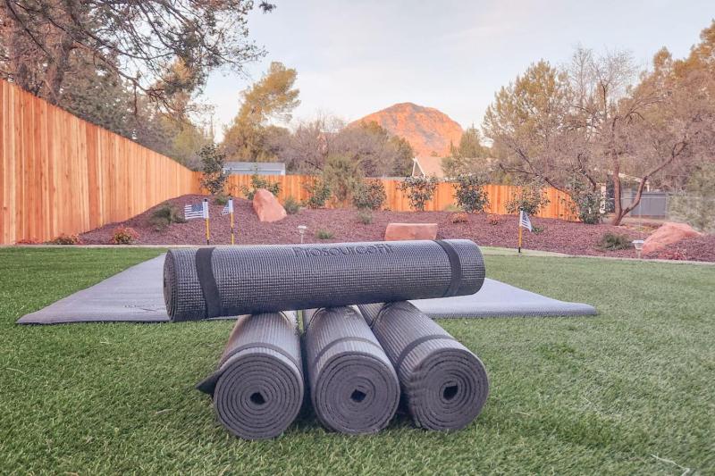 Sedona Oasis Luxe Home with Views Hot Tub and More - image 14