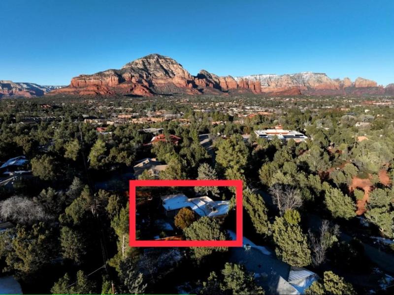 Sedona Oasis Luxe Home with Views Hot Tub and More - image 17