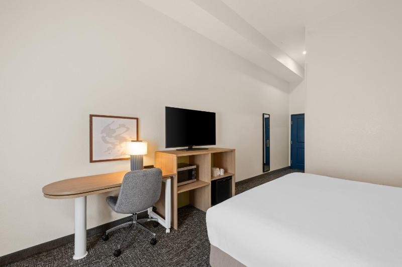 King Room image 2