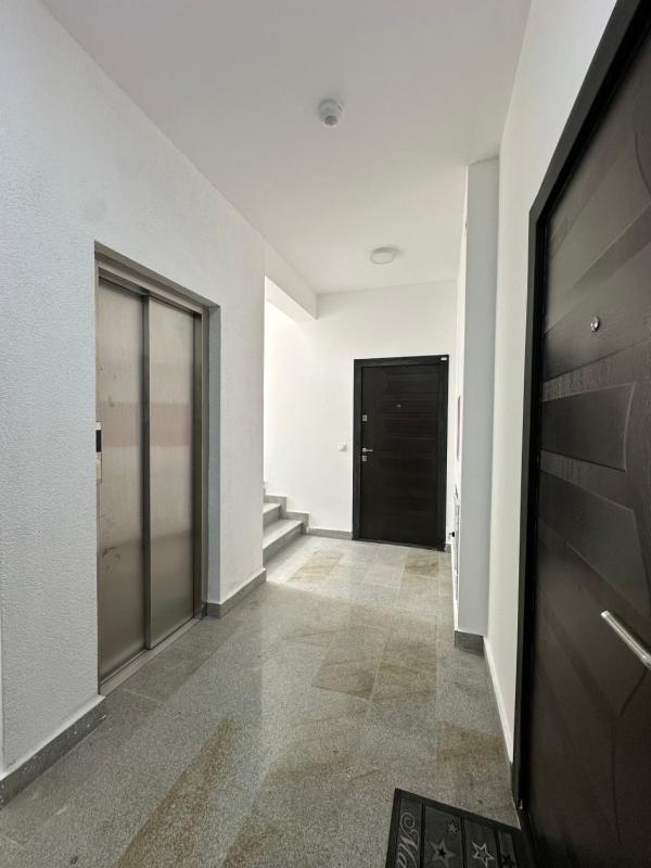 Long Beach Apartment - image 15
