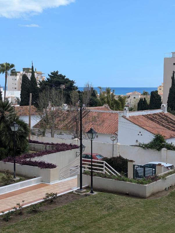 Dona Carlota Living - image 11