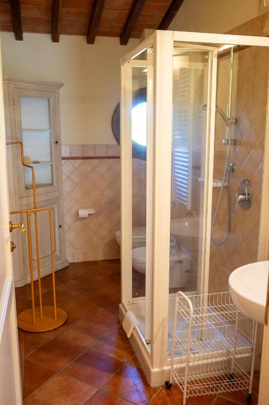 One-Bedroom Apartment image 2