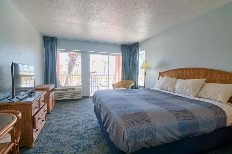 King Room with Jacuzzi - First Floor image 1