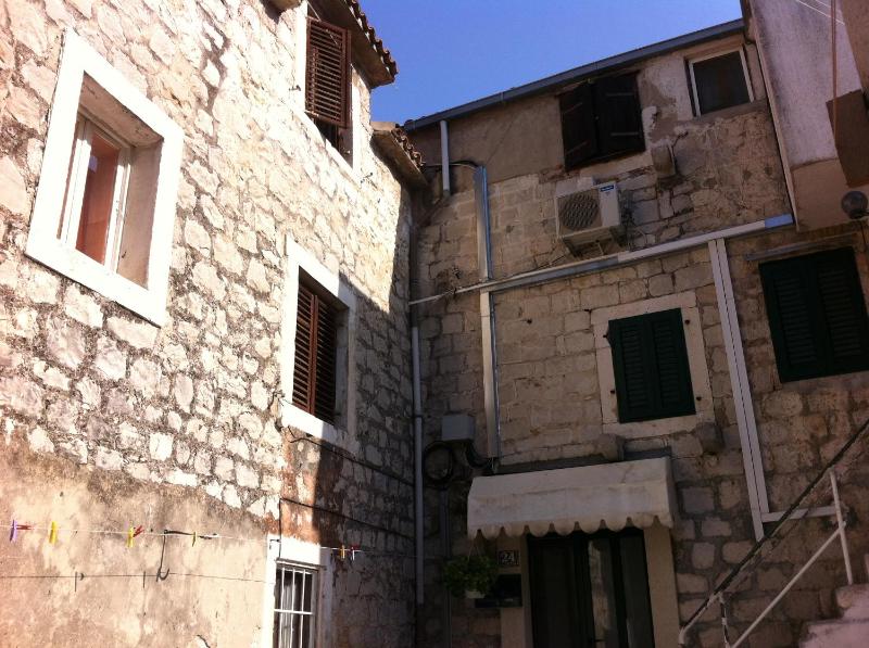 Studio Old Town - image 7