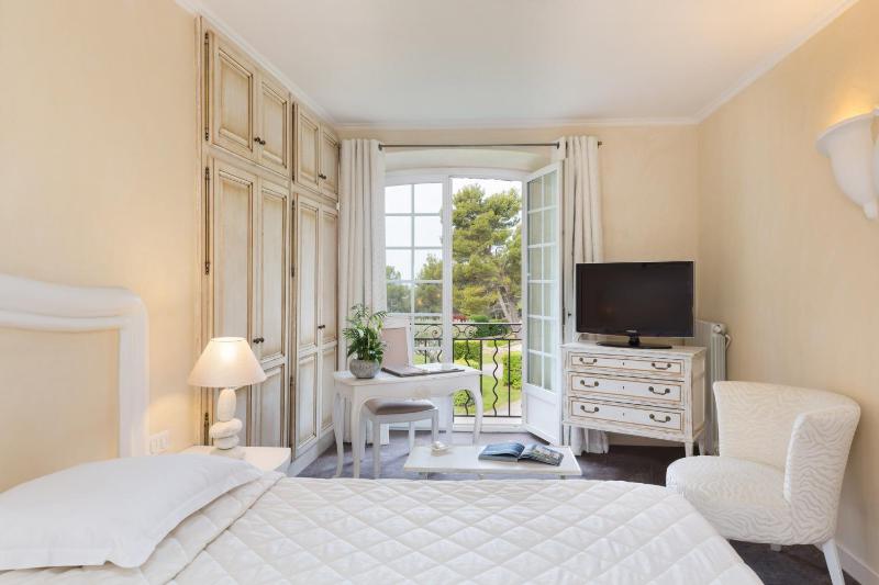 Confort Double Room image 3