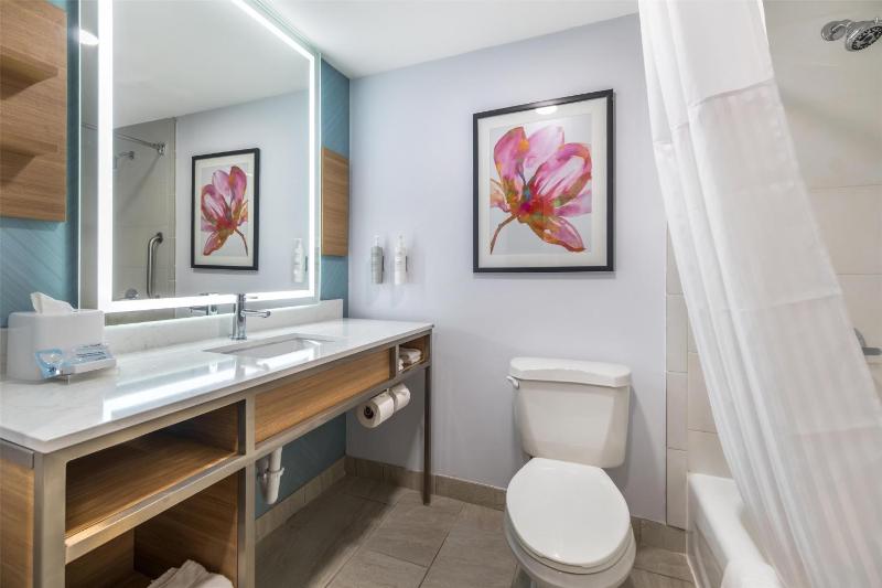 King Room image 2