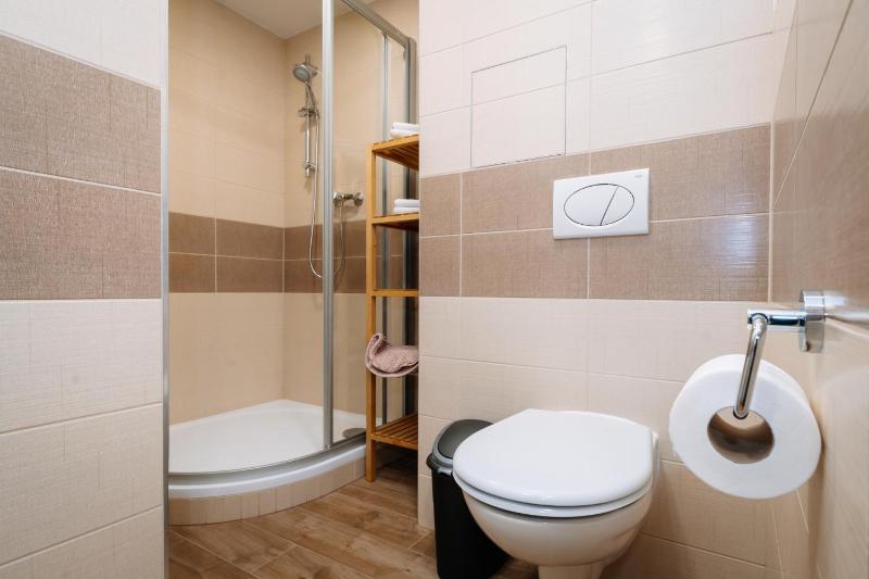 One-Bedroom Apartment image 4