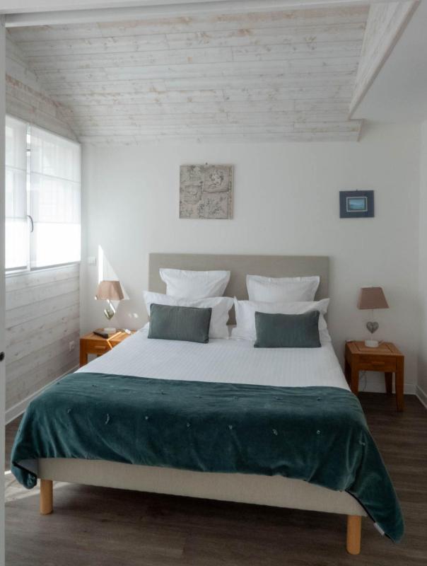 Panoramic Suite with Sea View and balcony image 1
