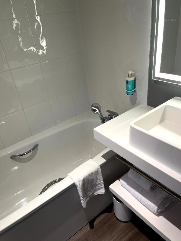 Superior Double Suite with Sofa Bed image 4