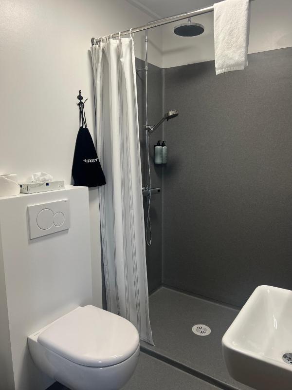 Standard Double or Twin Room image 4