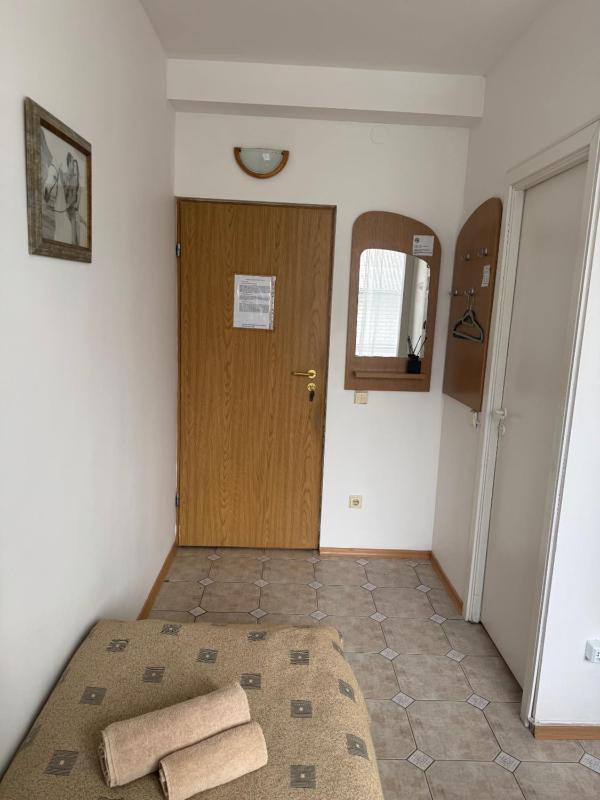 Twin Room image 1