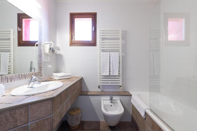Suite with Balcony image 3
